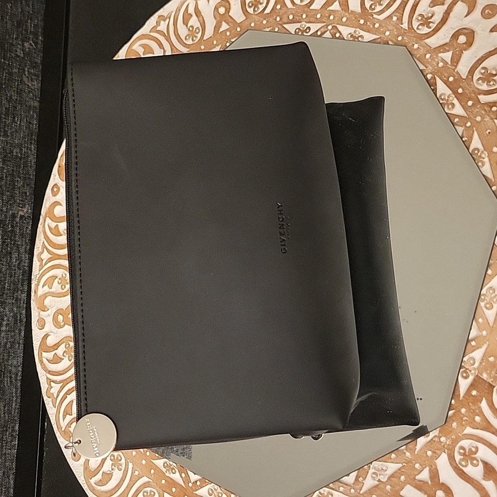 Givenchy| Makeup Bag